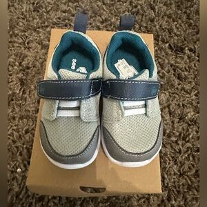 See Kai Run Stryker lace. Never worn